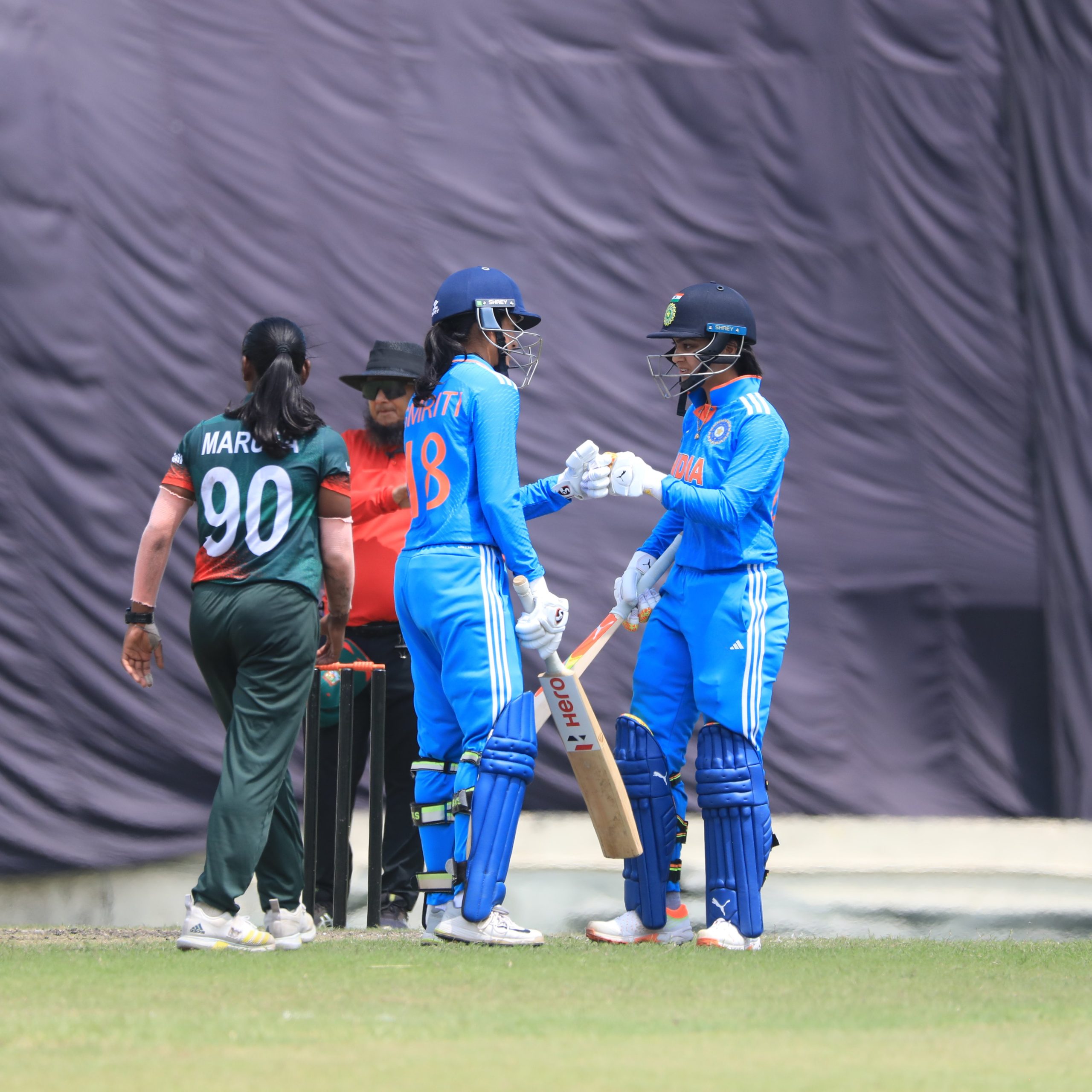 Harleen Deol and Smriti Mandhana did well in the middle. (Image: Twitter)